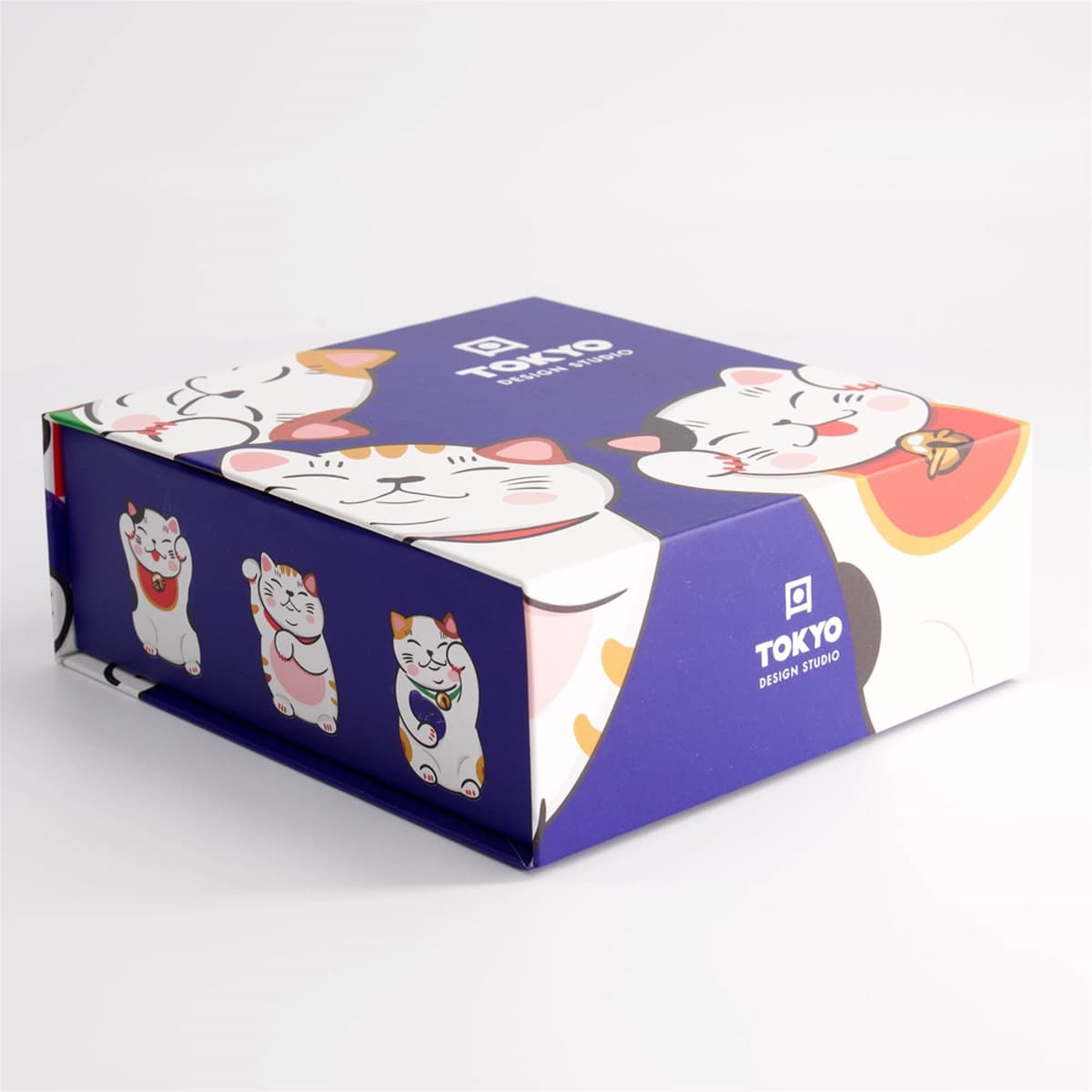 Sake sett, 4 kopper + karaffel "Kawaii Lucky Cat" - Tokyo design studio bilde 2