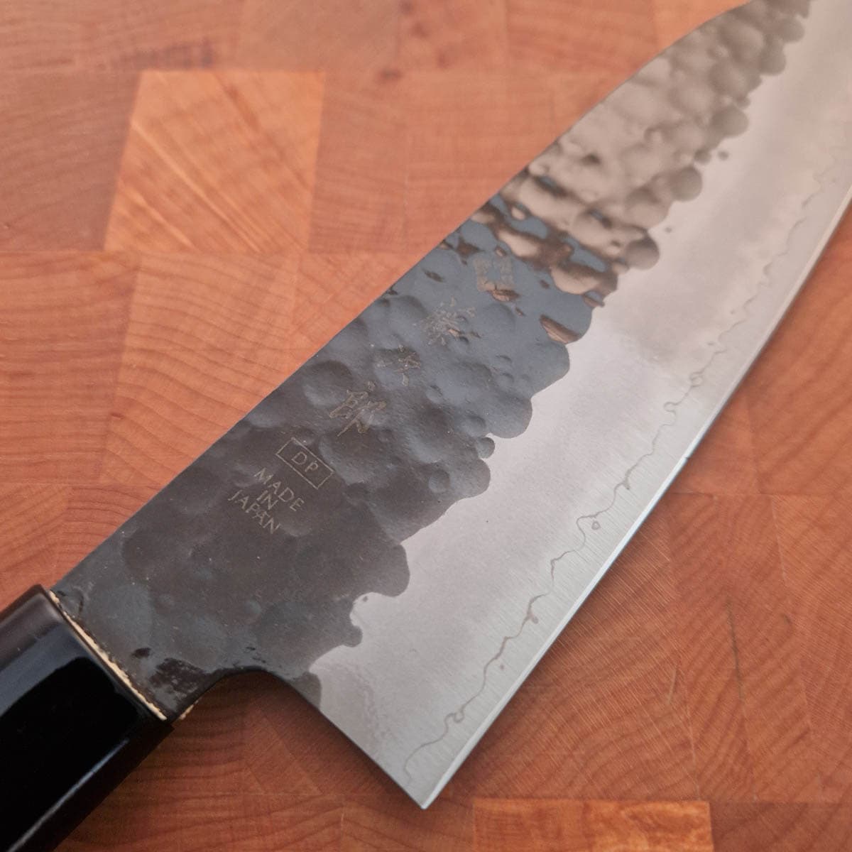17cm Grønnsakskniv (Santoku) DP3 Layer Hamret - TOJIRO bilde 2