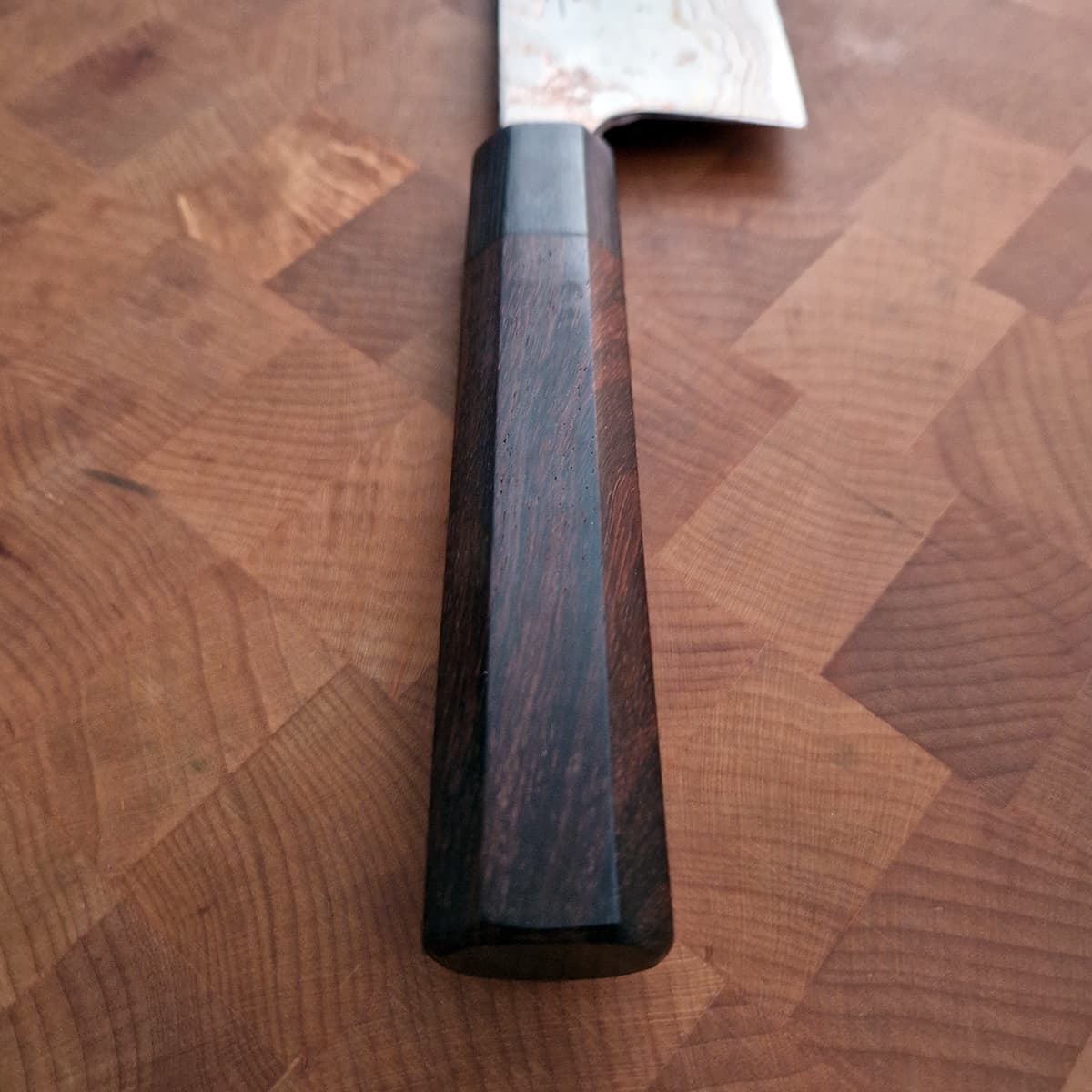 16,5cm Grønnsakskniv (Nakiri) "Rainbow" damask, japansk håndtak, AOII - SAJI bilde 5