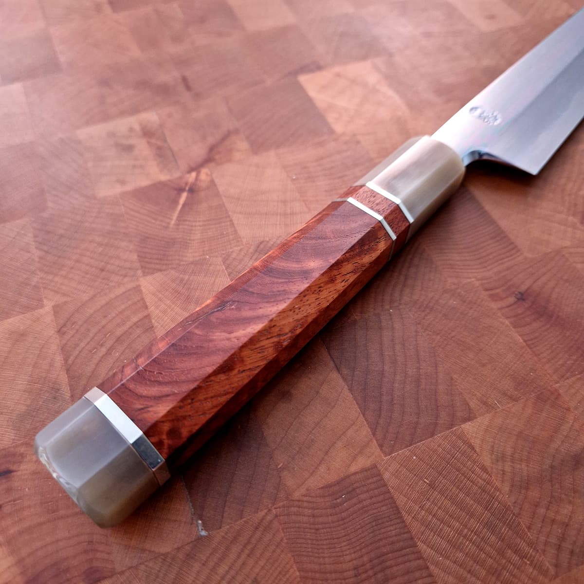 30cm Yanagiba, Mirror Polished, Shirogami II, inkl Saya - SAKAI KIKUMORI bilde 9