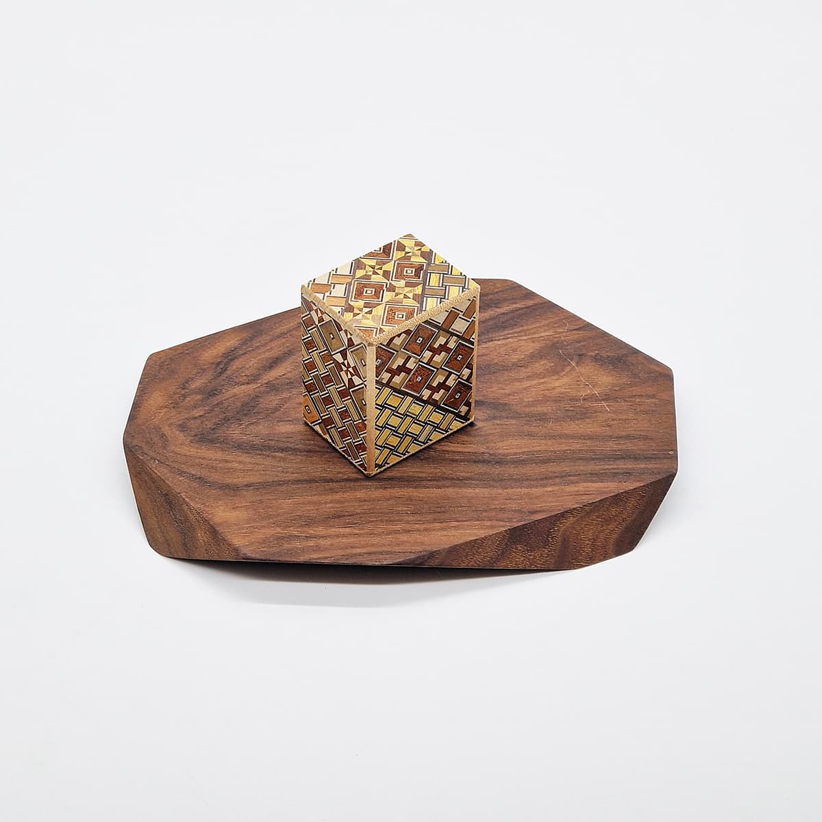 Puzzle Box, 5 steg - Hakone Yosegizaiku bilde 3