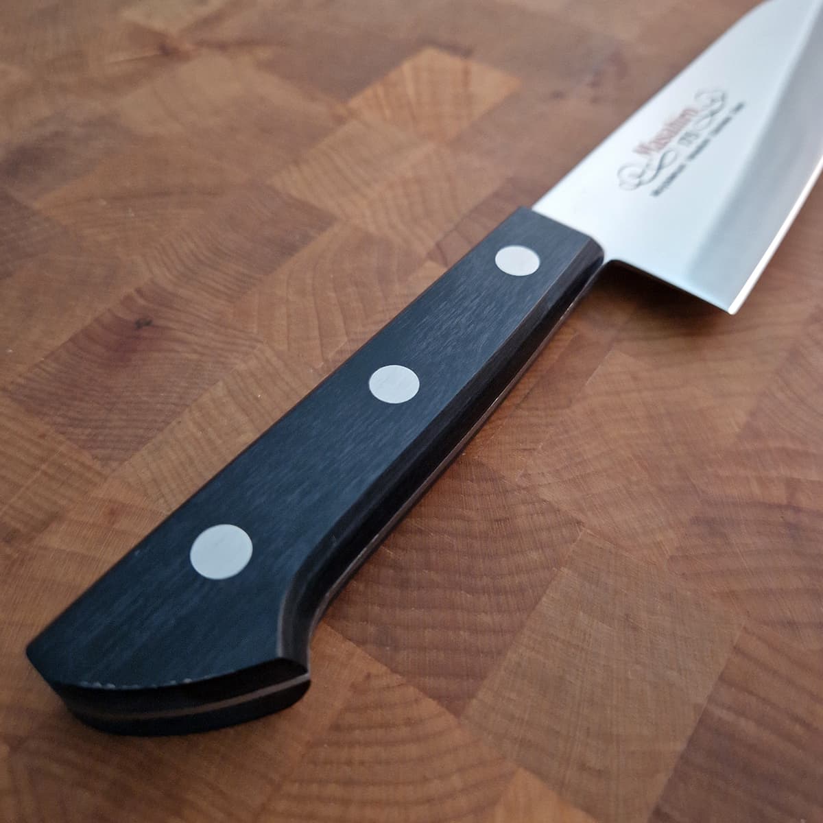 17,5cm Grønnsakskniv (Santoku), MV - MASAHIRO bilde 3