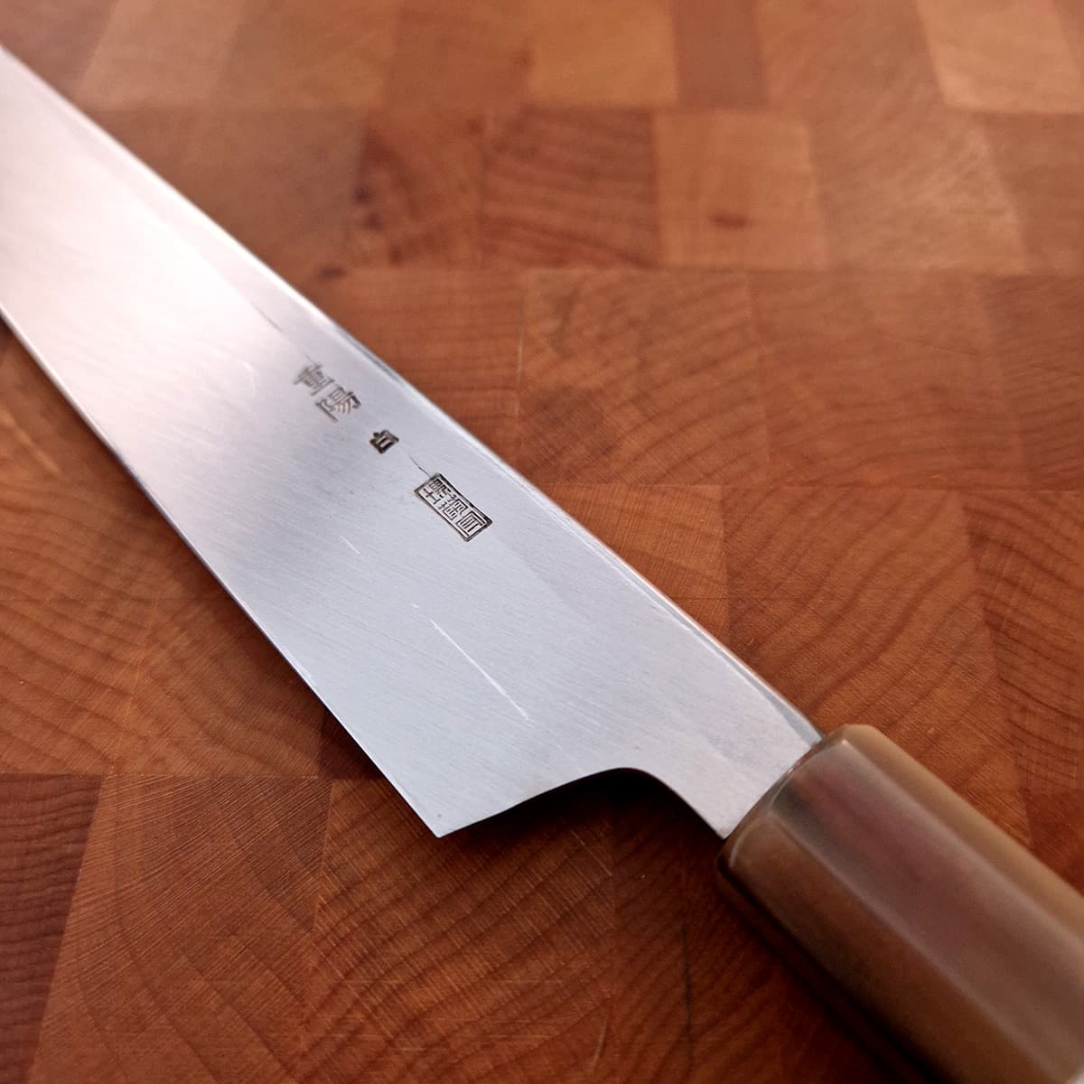 27cm Kiritsuke Yanagiba, Mirror Polished, Shirogami II, inkl Saya - SAKAI KIKUMORI bilde 9