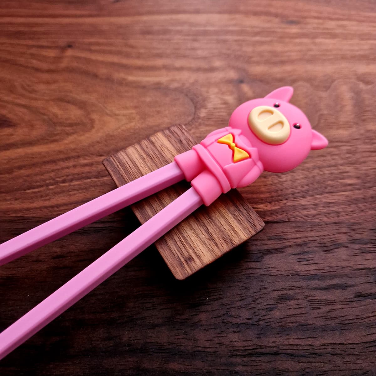 Spisepinner barn, "Pink Pig" 22cm Hvit - Tokyo design studio bilde 2