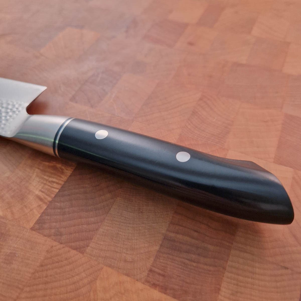 18cm Grønnsakskniv (Santoku) Hamret - KASUMI bilde 4
