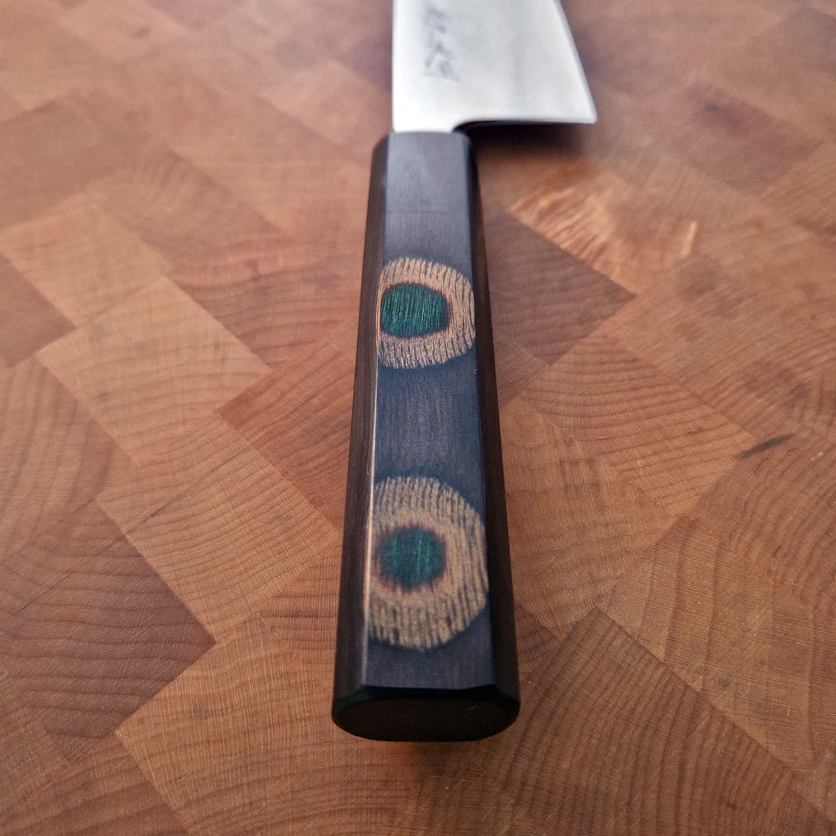 16.5cm Santoku VG10 "Peacock Handle" - bilde 3