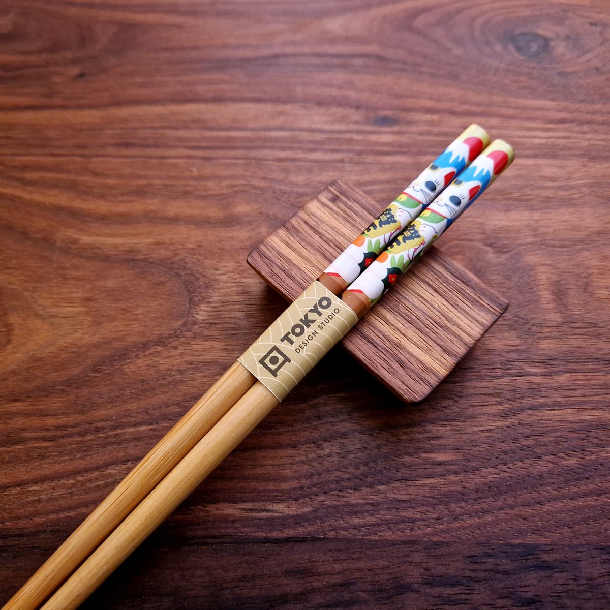 Spisepinner 5 par i gaveeske "Lucky &amp; Koinobor" - Tokyo design studio bilde 2