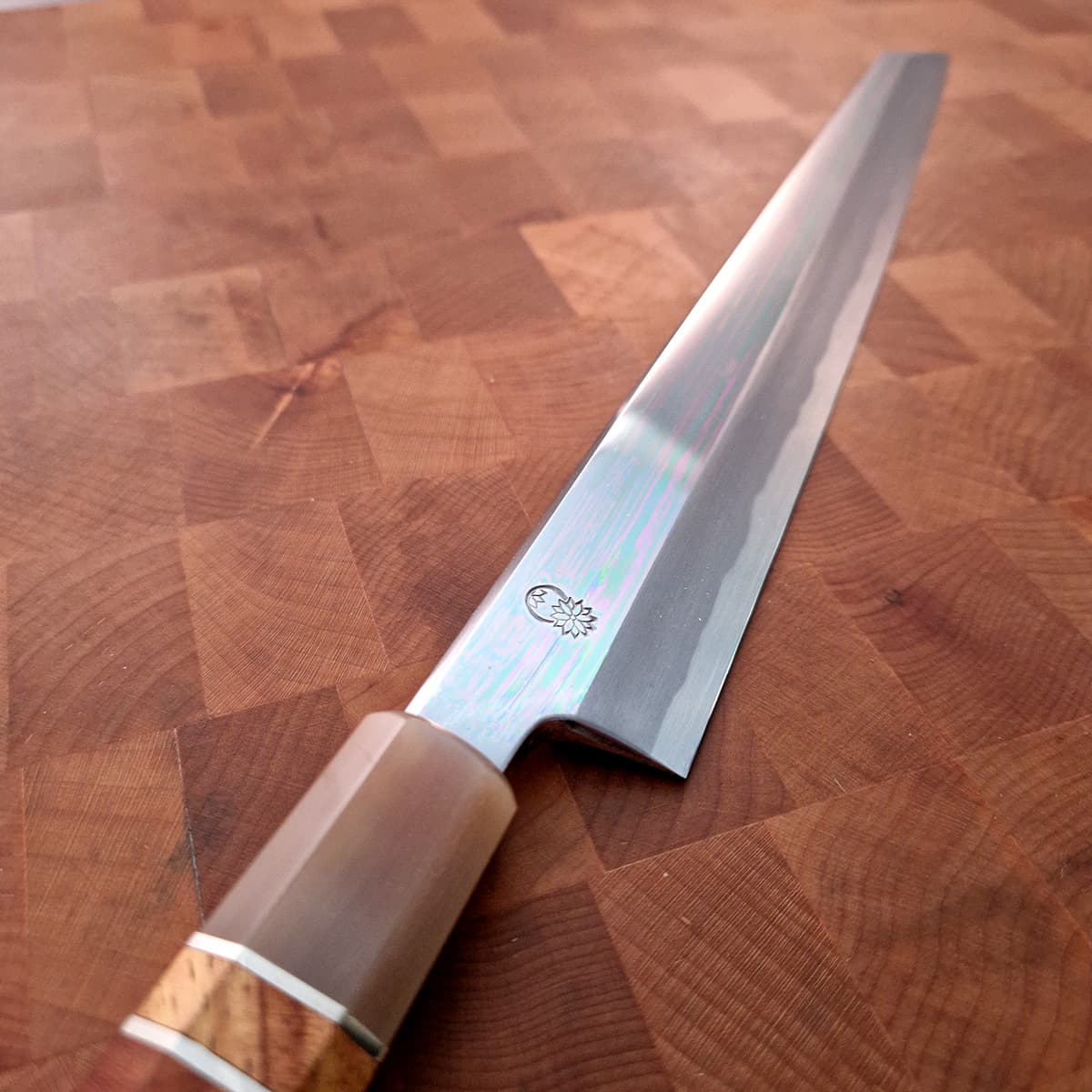30cm Kiritsuke Yanagiba, Mirror Polished, Shirogami II, inkl Saya - SAKAI KIKUMORI bilde 6