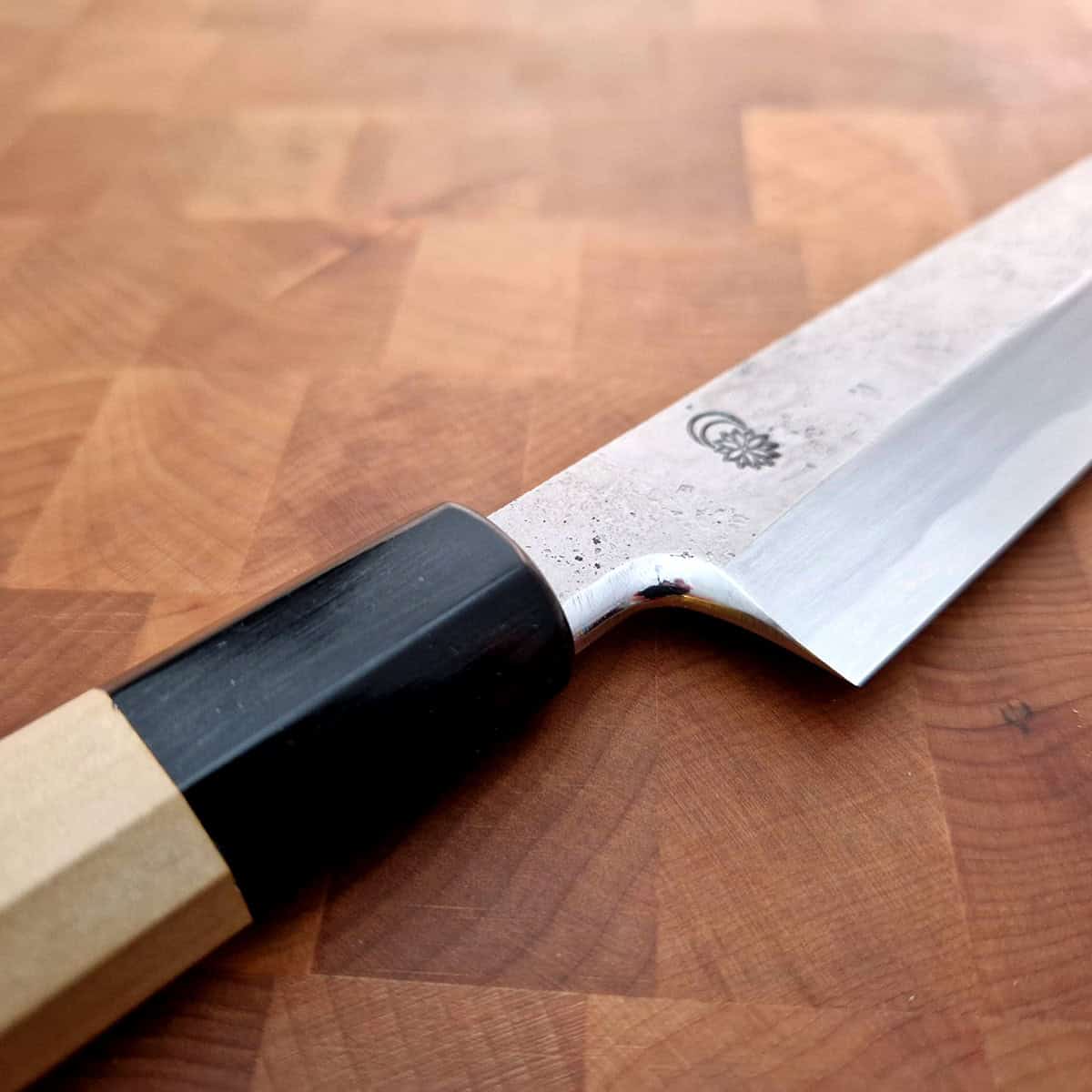 30cm Kiritsuke Yanagiba, Shirogami II, inkl Saya - SAKAI KIKUMORI bilde 3