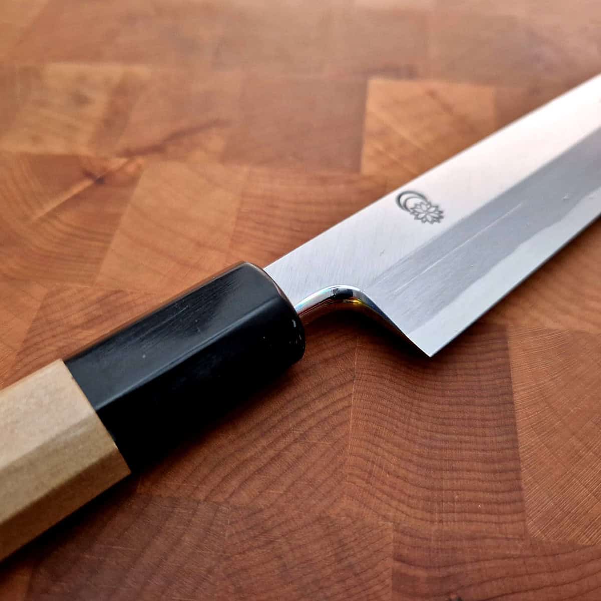 24cm Yanagiba, Shirogami II, inkl Saya - SAKAI KIKUMORI bilde 2