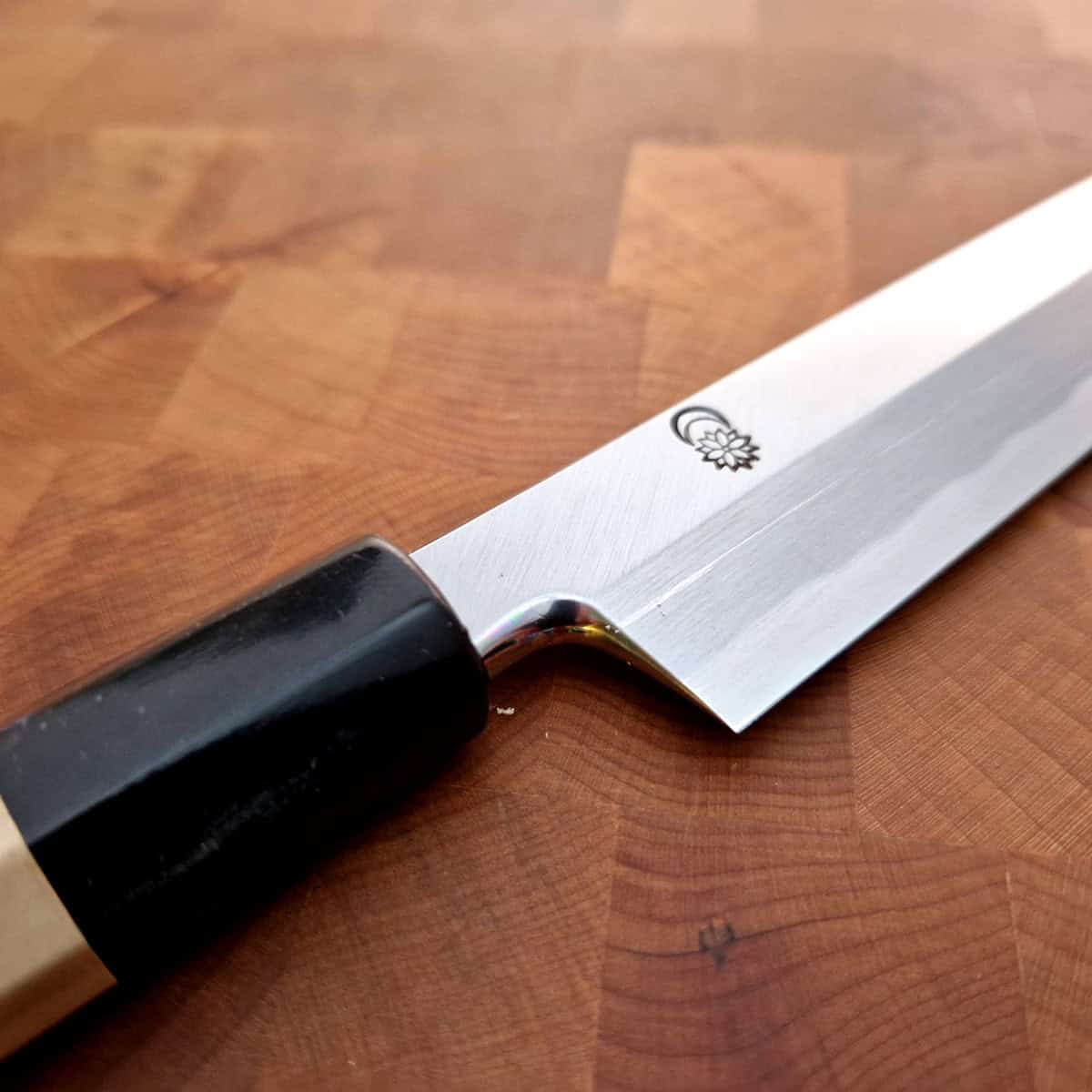 27cm Kiritsuke Yanagiba, Shirogami II, inkl Saya - SAKAI KIKUMORI bilde 2