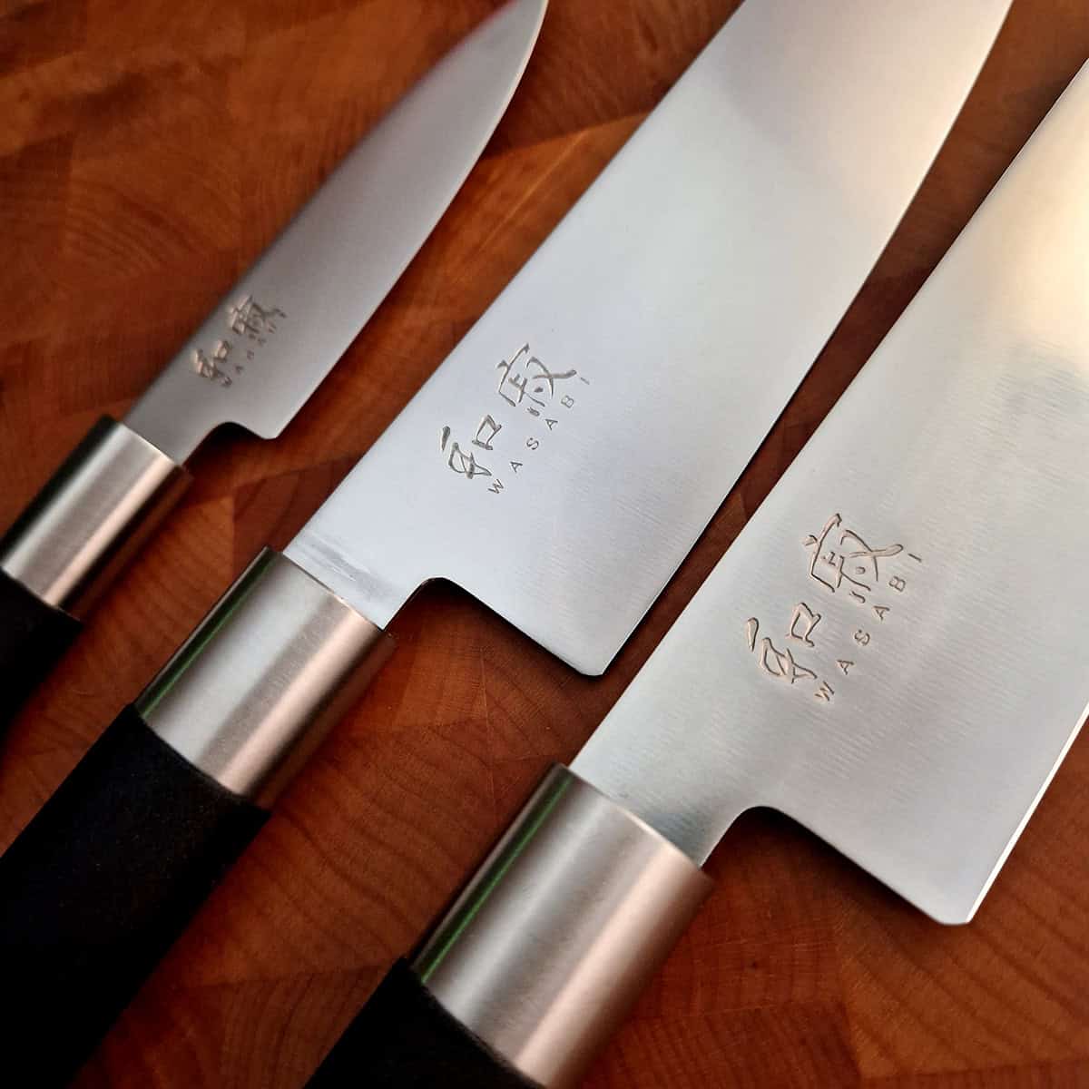 Knivsett m/Santoku - KAI WASABI BLACK bilde 2