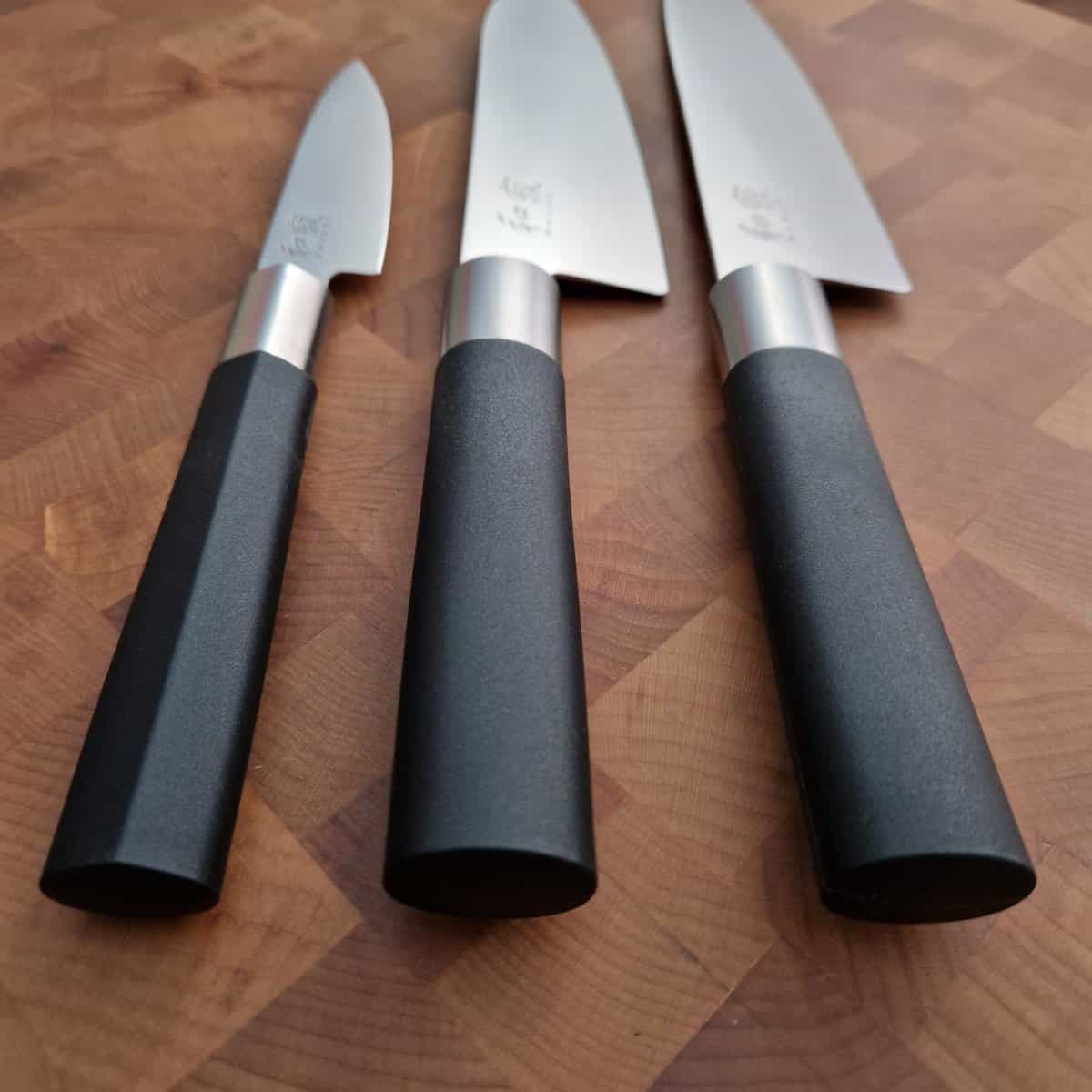 Knivsett m/Santoku - KAI WASABI BLACK bilde 3