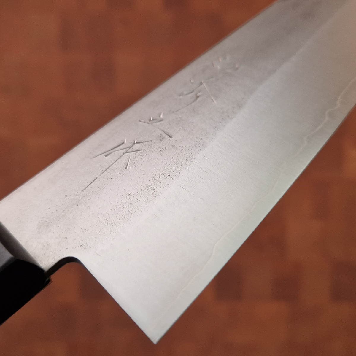 18cm Kokkekniv Nashiji VG10, Sort - TANAKA bilde 2