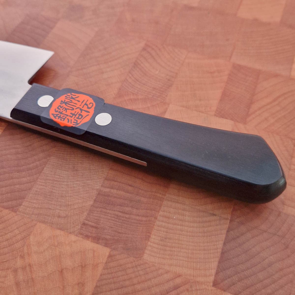 18cm Kokkekniv Nashiji VG10, Sort - TANAKA bilde 3