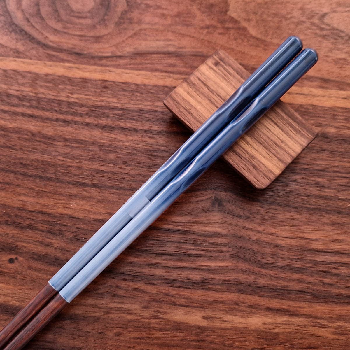 Spisepinner, japanske, Lakkert, blå,  1 par - IRODORI bilde 2