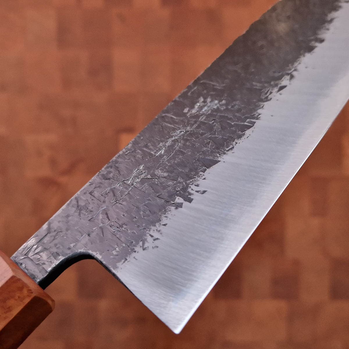 18cm Grønnsakskniv (Santoku) Aogami II, Kurochi &amp; Resin håndtak - MINOMO KAJIYA bilde 2