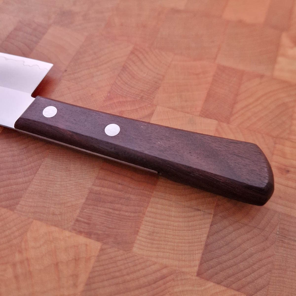 17cm Grønnsakskniv (Santoku), 8A - KANETSUGU bilde 3