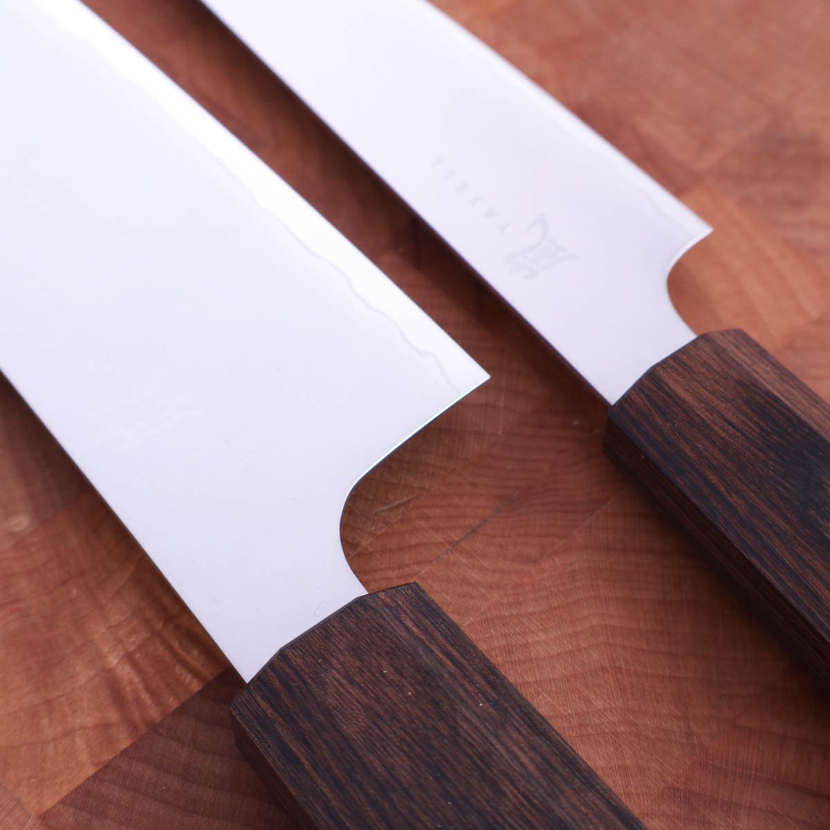 Knivsett 16,5cm Grønsakskniv (Santoku) og 12cm Universalkniv, Hana - Yaxell bilde 4