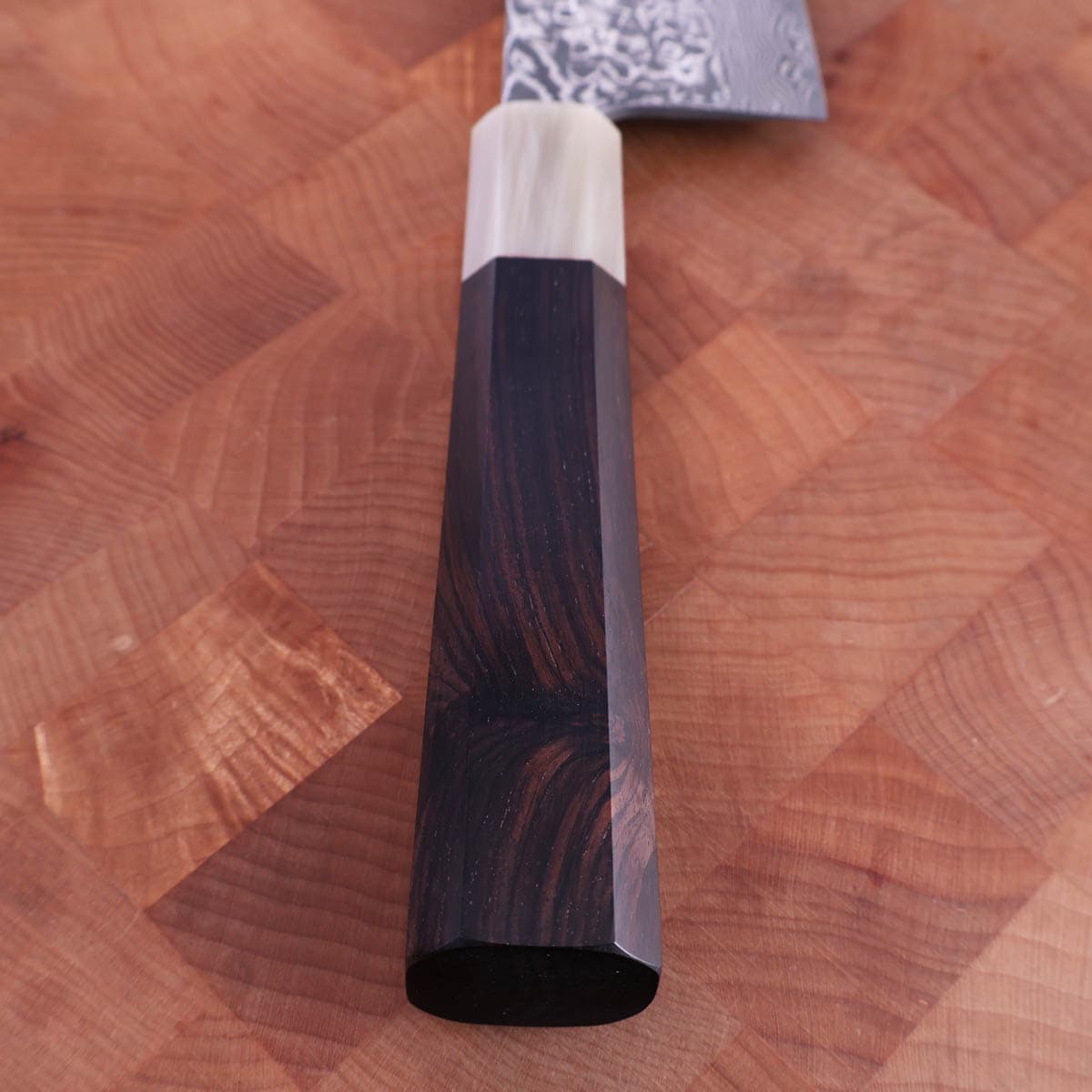 16,5cm Grønnsakskniv (Santoku) Kuroshi m/damask, R2 - SAJI bilde 4
