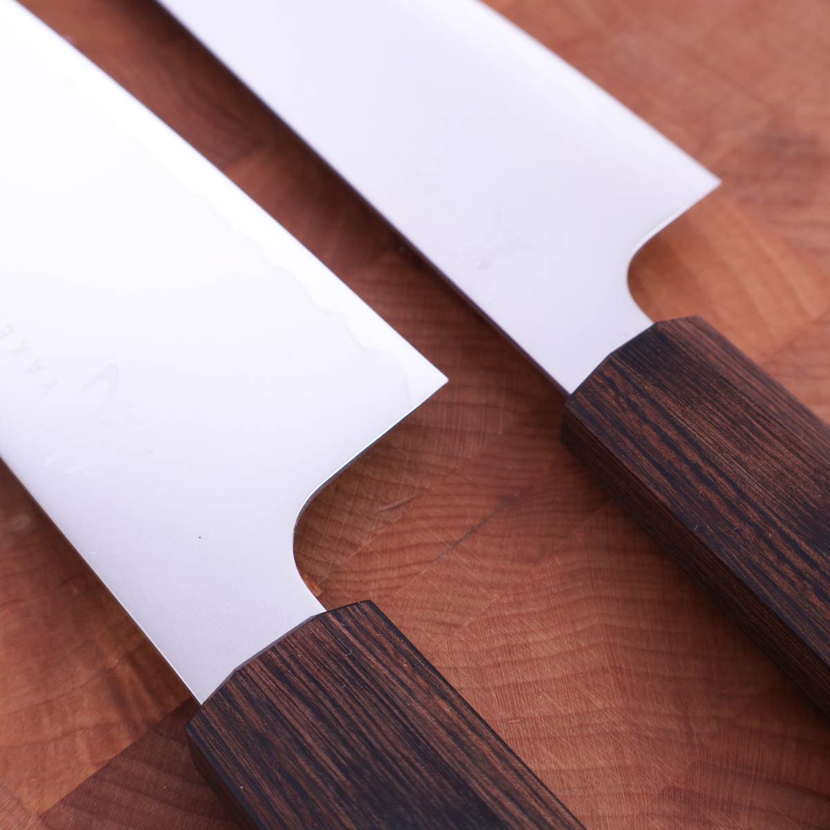 Knivsett 20cm Kokkekniv (Gyuoto) og 12.5cm Ko-santoku, Hana - Yaxell bilde 4