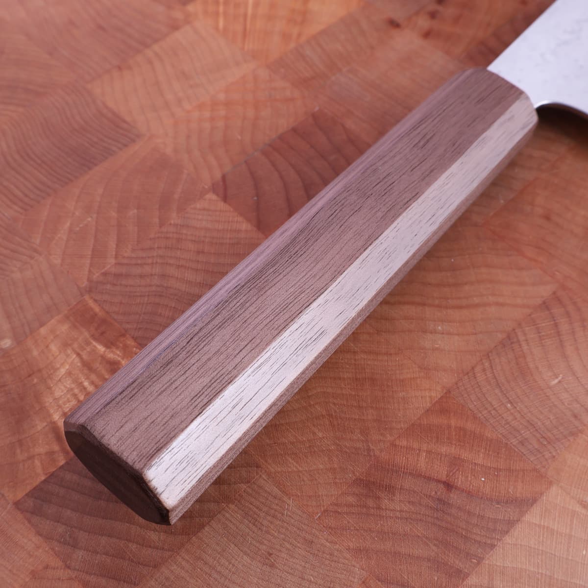 16.5cm Grønnsakskniv (Santoku), Damask/Tsuchime, VG7 - MAKOTO KUROSAKI bilde 3