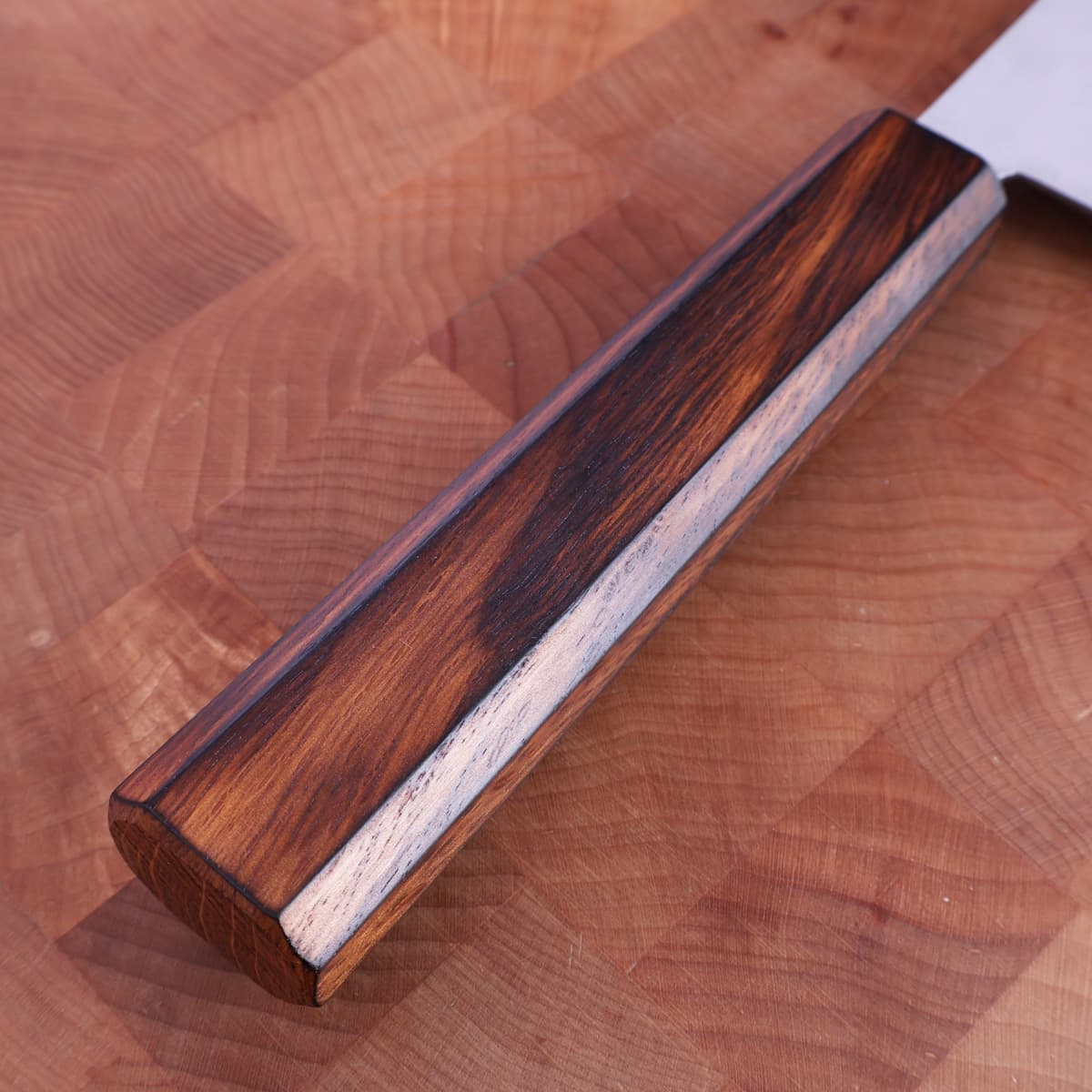 17cm Grønnsakskniv (Santoku) VG1, Eik - MASUTANI bilde 3