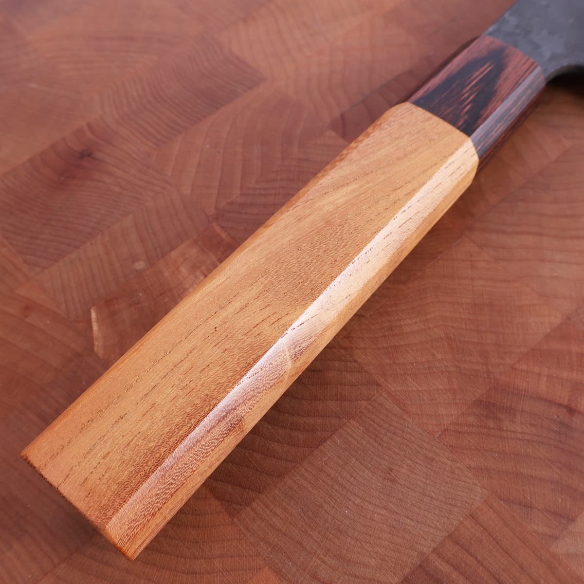 21cm Kokkekniv (Gyuto), Shirogami #2, Kurouchi, Keyaki - MASANOBU OKADA bilde 3