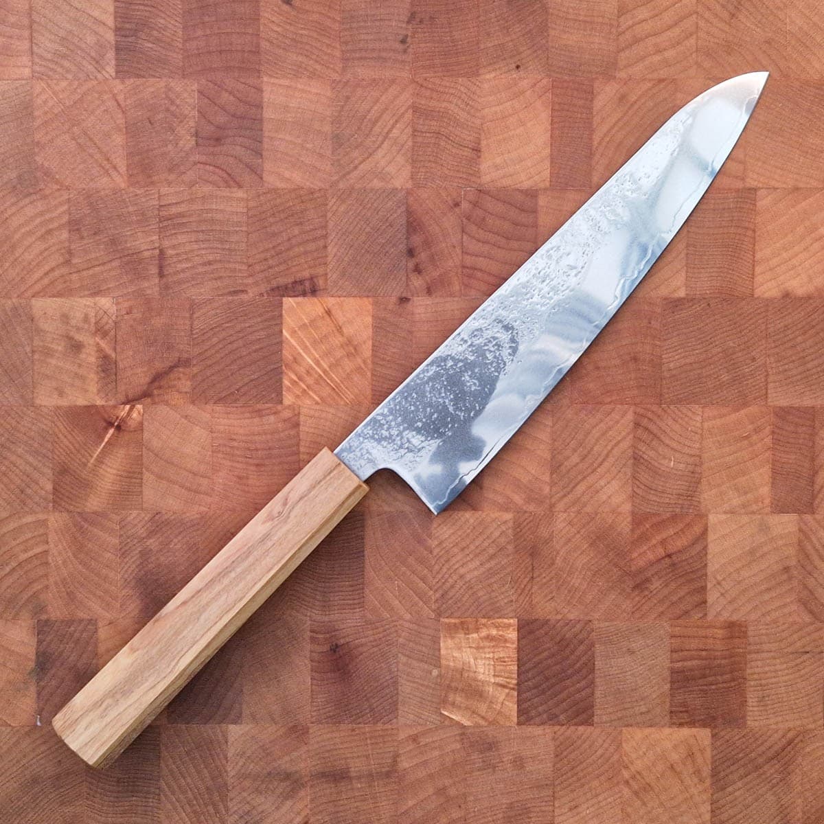 19,5 cm kokkekniv, Hatsukokoro AUS-8