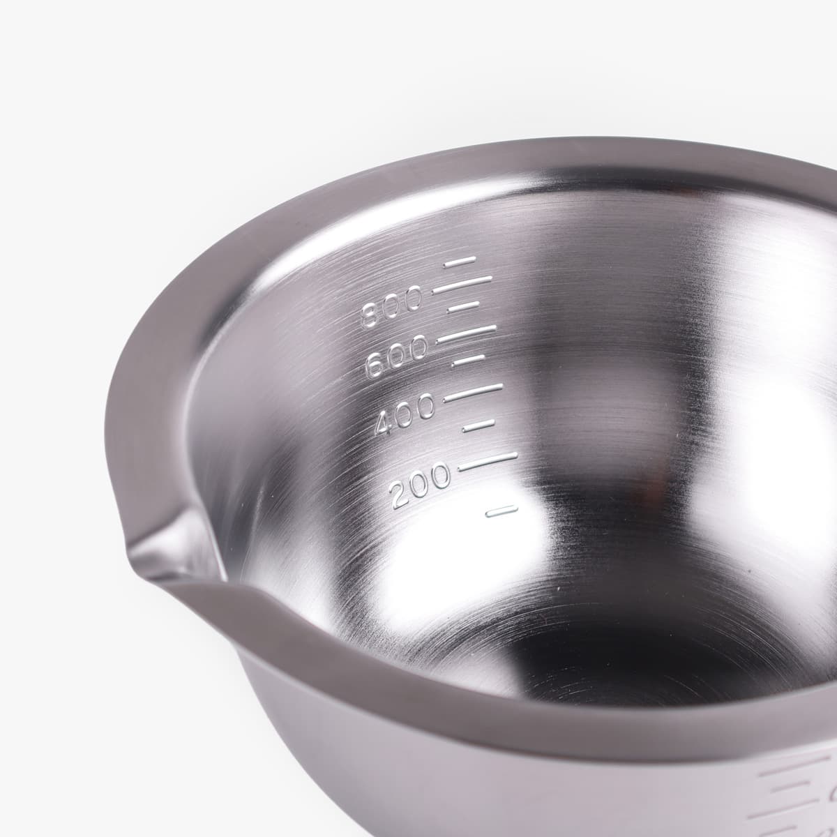 Bolle i rustfritt elektropolert 18-8 stål med tut og målestreker, 15cm - KOINU bilde 3