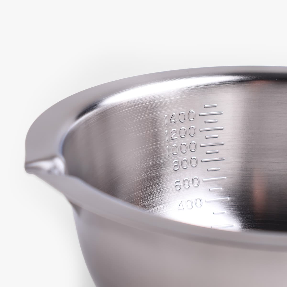 Bolle i rustfritt elektropolert 18-8 stål med tut og målestreker, 18cm - KOINU bilde 3