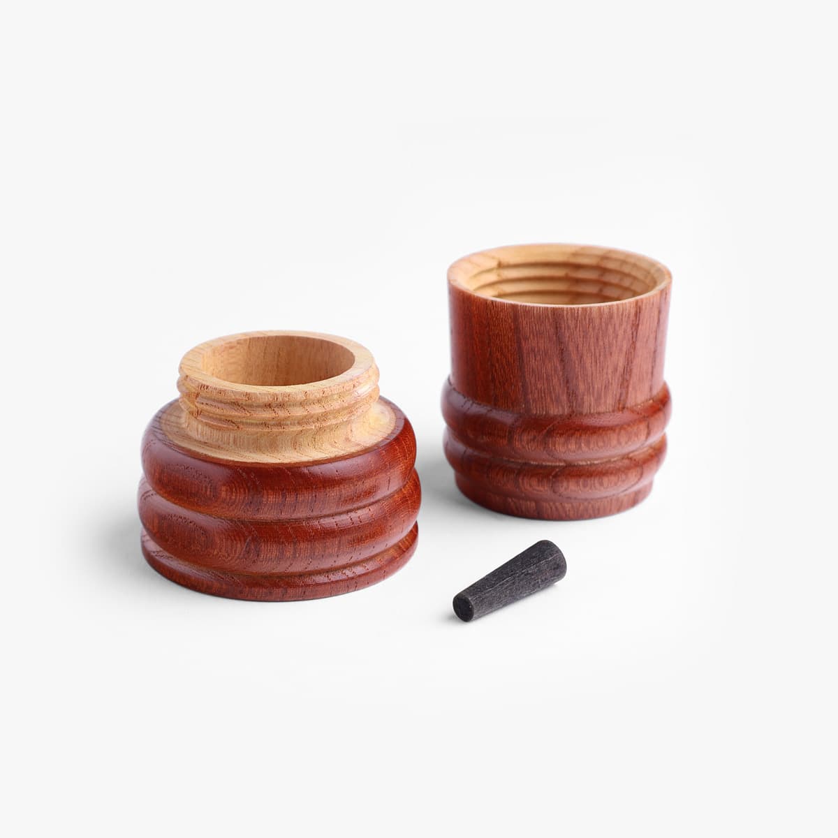 Krydderbøsse til shichimi, tønneformet, tre, Ø5,5cm - YAMAKO bilde 3