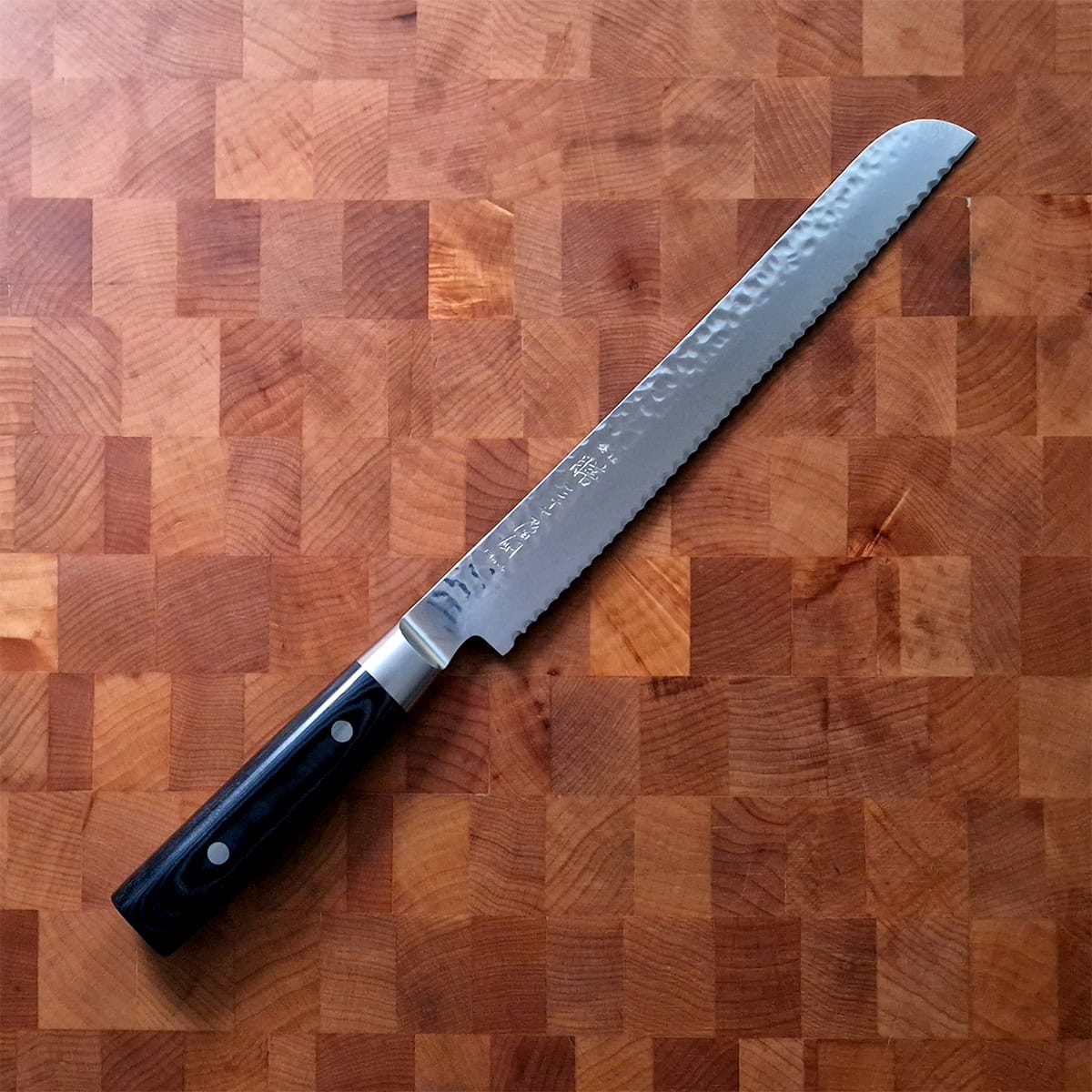 23cm Brødkniv - YAXELL ZEN